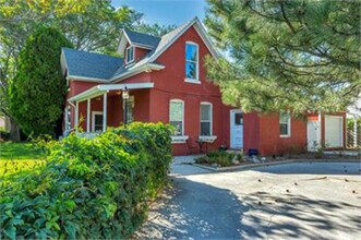 10470 S Columbine Cir in Sandy, UT - Building Photo - Building Photo