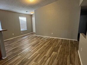 2108 Canter St SW in Albuquerque, NM - Foto de edificio - Building Photo