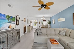 705 Augusta Blvd in Naples, FL - Building Photo