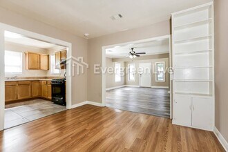 5112 W 30th St in Little Rock, AR - Building Photo - Building Photo