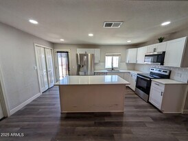 7635 N 76th Ln in Glendale, AZ - Building Photo