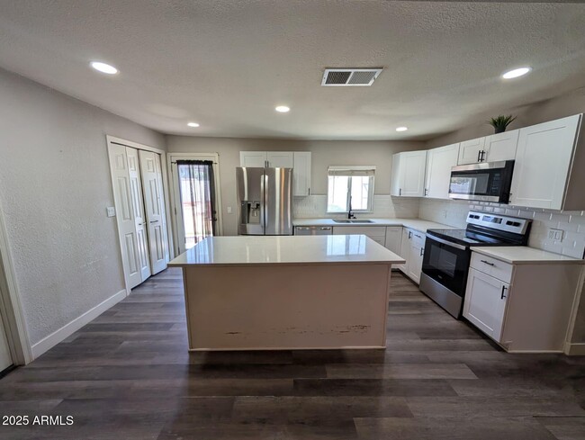 property at 7635 N 76th Ln