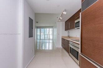 475 Brickell Ave, Unit 1 in Miami, FL - Building Photo - Building Photo