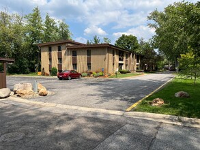 Maple Manor Apartments in Schererville, IN - Building Photo - Building Photo