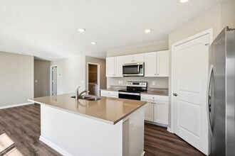 698 Cattail Ln in Greenfield, IN - Building Photo - Building Photo