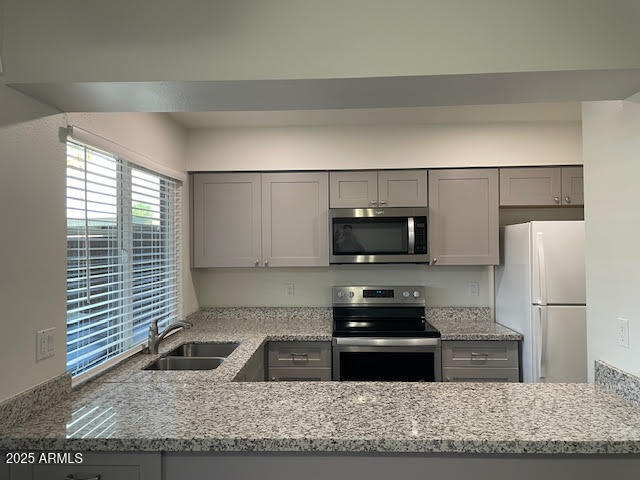 916 S Hacienda Dr in Tempe, AZ - Building Photo