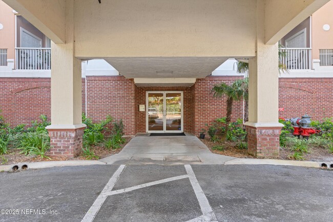 4480 Deerwood Lake Pkwy in Jacksonville, FL - Building Photo - Building Photo