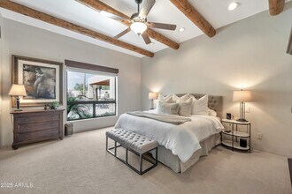10390 E Paradise Dr in Scottsdale, AZ - Building Photo - Building Photo