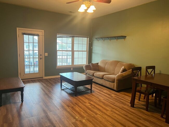 2782 S Knightsbridge Cir in Ann Arbor, MI - Building Photo - Building Photo