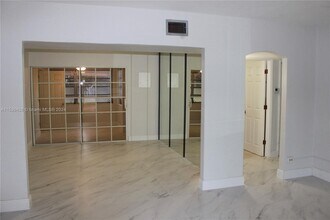 971 E 18th St, Unit 1 in Hialeah, FL - Building Photo - Building Photo