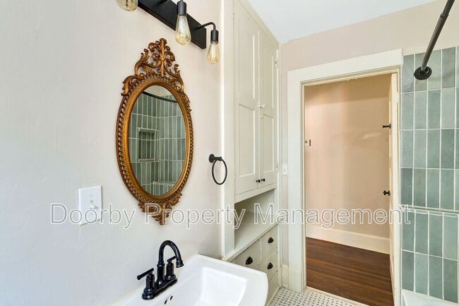 621 Fortwood Pl, Unit Unit 2 in Chattanooga, TN - Building Photo - Building Photo