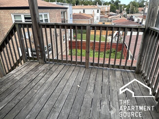 1307 N Lawndale Ave in Chicago, IL - Building Photo - Building Photo