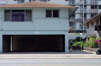 810 Mccully St in Honolulu, HI - Building Photo - Building Photo