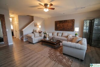 617 Linden St in Coopersburg, PA - Foto de edificio - Building Photo