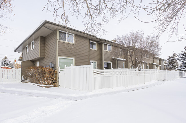 Deerfield Meadows in Calgary, AB - Building Photo - Building Photo