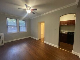 652 W Sheridan Rd, Unit #506 in Chicago, IL - Building Photo