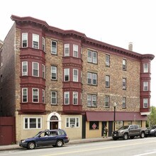 146-152 Berkshire St in Cambridge, MA - Building Photo - Building Photo