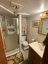 3429 Wallingford Ave N, Unit 200 in Seattle, WA - Building Photo - Building Photo