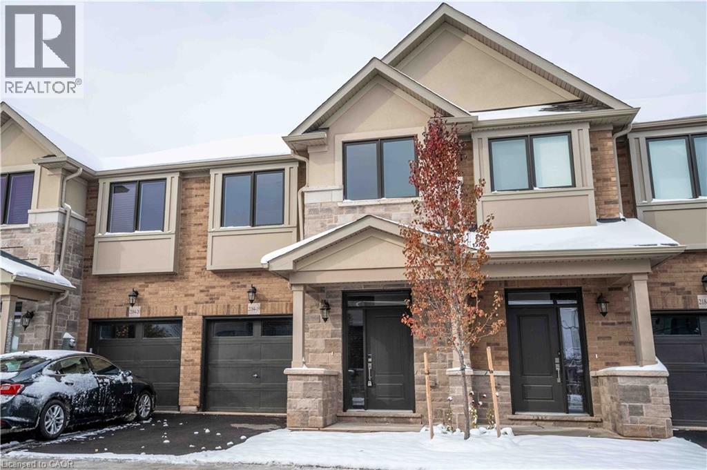 2184 Postmaster Dr in Oakville, ON - Building Photo