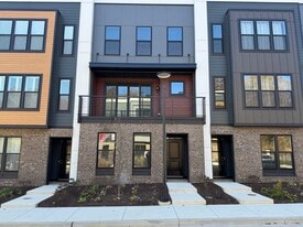 4406 Dominion Forest Cir in Glen Allen, VA - Building Photo