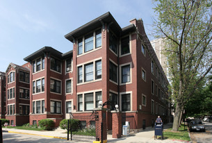 5400-5402 S East View Park Apartments