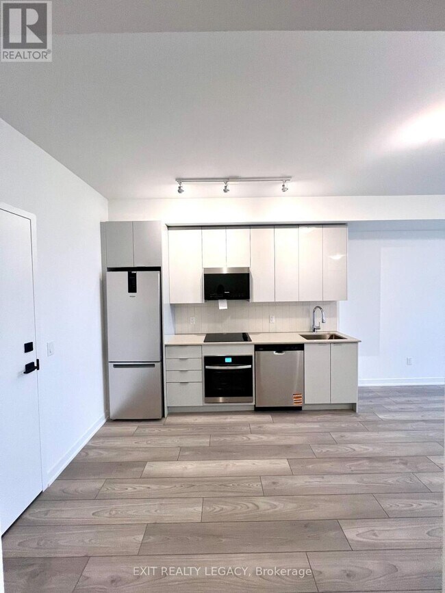 474 Caldari Rd in Vaughan, ON - Building Photo - Building Photo