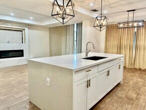 4705 San Francisco Ave in Laredo, TX - Building Photo - Building Photo