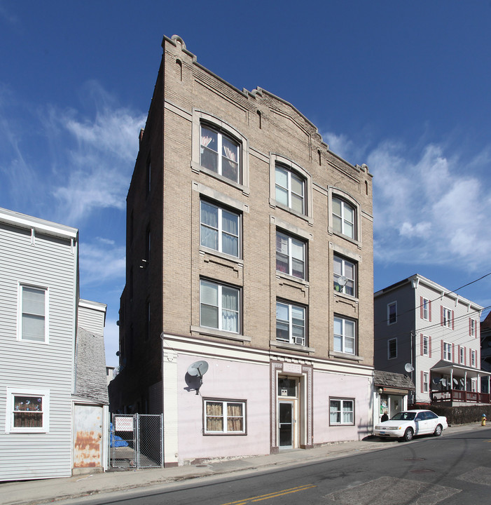 69 Washington St in Waterbury, CT - Building Photo