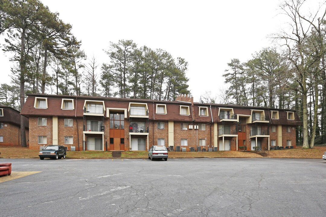 QLS Gardens in Atlanta, GA - Building Photo