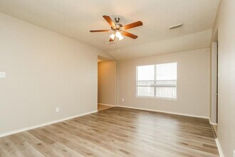 7315 Winter Song Dr in Magnolia, TX - Building Photo - Building Photo