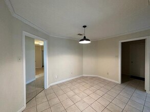 239 Kings Way in Stafford, TX - Foto de edificio - Building Photo