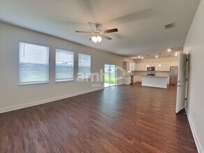 33955 Thyme Dr in Zephyrhills, FL - Building Photo - Building Photo