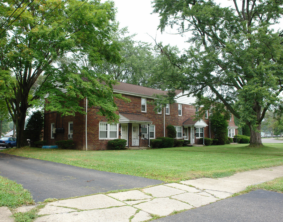 728-738 West St in Niles, OH - Building Photo