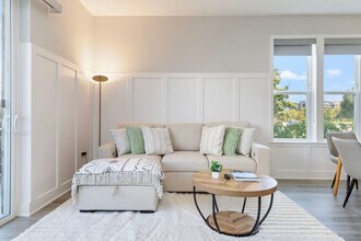 28294 Ferry Rd in Warrenville, IL - Building Photo - Building Photo