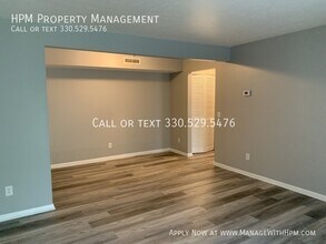 4231 Middlebranch Ave NE in Canton, OH - Building Photo - Building Photo