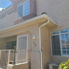 932 Dusty Creek St in Las Vegas, NV - Building Photo - Building Photo