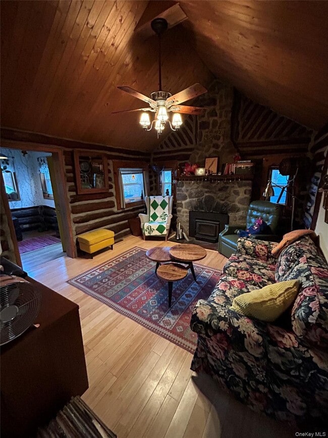 4 Glendale Rd in Greenwood Lake, NY - Building Photo - Building Photo