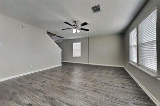 8114 Stagewood Dr in Humble, TX - Building Photo - Building Photo