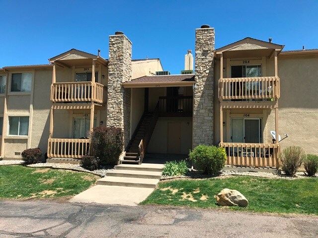 840 Tenderfoot Hill Rd in Colorado Springs, CO - Building Photo