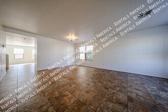 6175 S Sharon Ct in Chandler, AZ - Foto de edificio - Building Photo