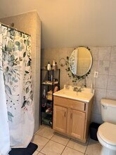 122 Calumet St, Unit 3 in Boston, MA - Foto de edificio - Building Photo