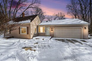 15880 Park Ln in Plymouth, MI - Building Photo