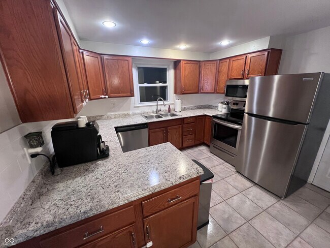 1147 Darby Ln in Indianapolis, IN - Building Photo - Building Photo