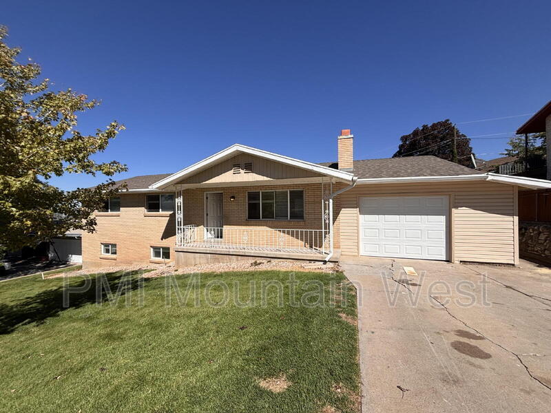 1011 Claremont Dr in Bountiful, UT - Building Photo