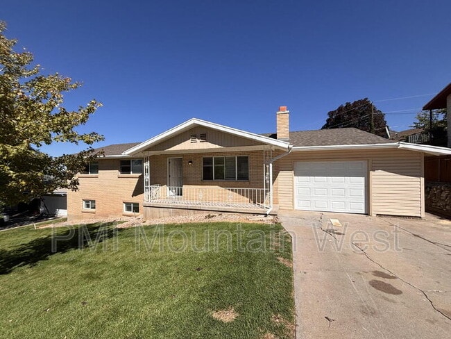 property at 1011 Claremont Dr