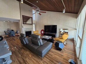 213 Sovereign Ct in Rockwall, TX - Building Photo - Building Photo