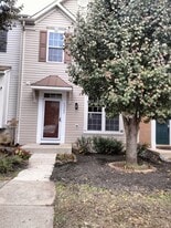 45580 Grand Central Sq in Sterling, VA - Building Photo