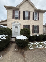 109 College Ave in Mount Pleasant, PA - Building Photo