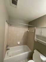 3921 Cherokee Woods Way in Knoxville, TN - Building Photo