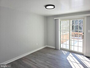 18736 Pintail Ln in Gaithersburg, MD - Building Photo - Building Photo